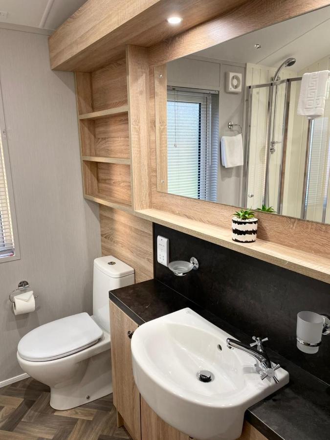 יורק Beryl Lodge With Hot Tub מראה חיצוני תמונה